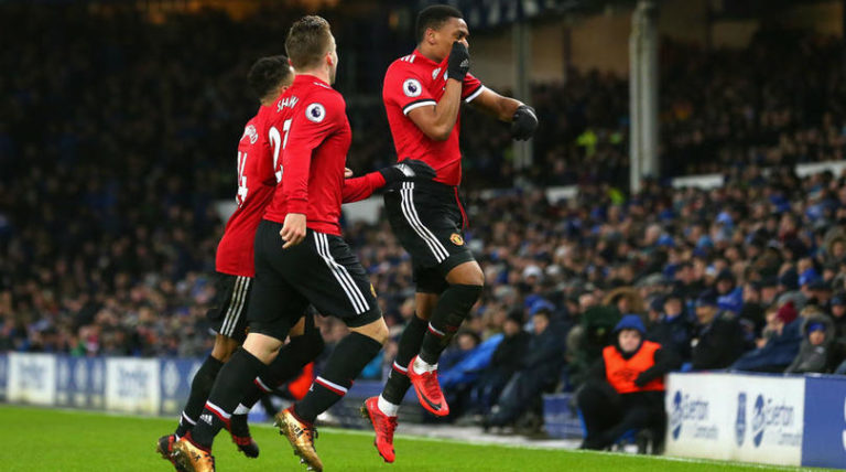 Everton lose at home to Manchester United