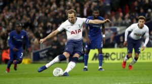 Spurs edge Chelsea