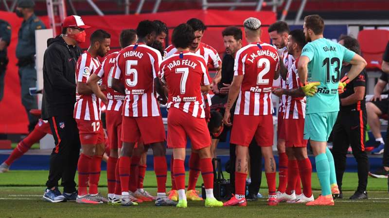 Atletico hold Liga lead as Spain's big two resume battle