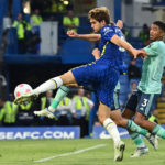 Chelsea close on third place with Leicester draw