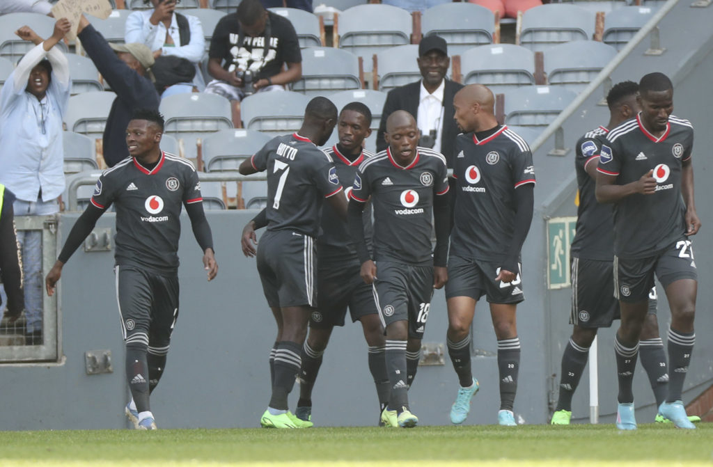 Pirates off to winning start, Chiefs lose in season opener