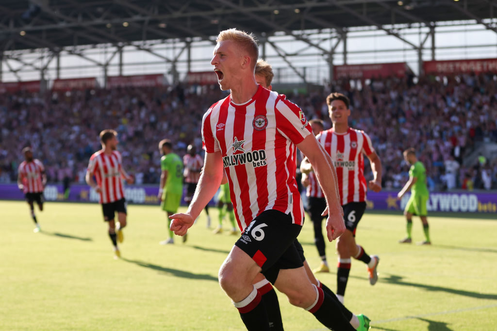 Watch: Brentford thrash Van Nistelrooy’s Leicester