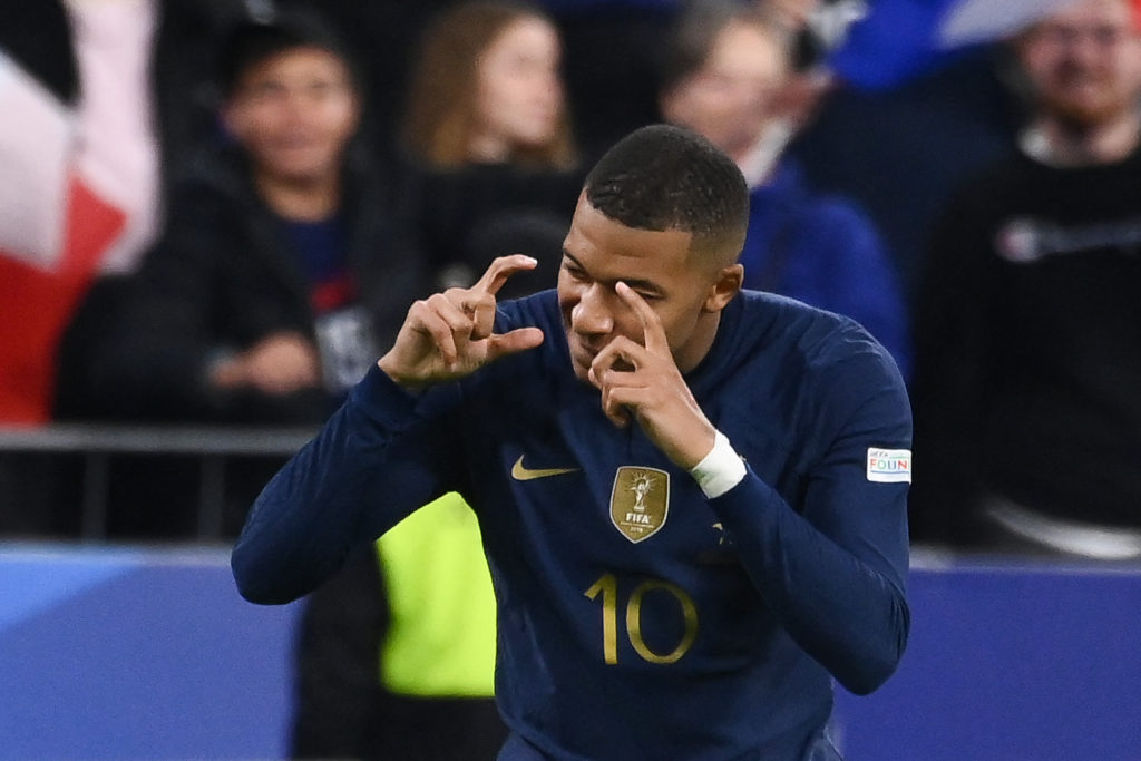 Mbappe stars as France shrug off troubles to outclass Austria