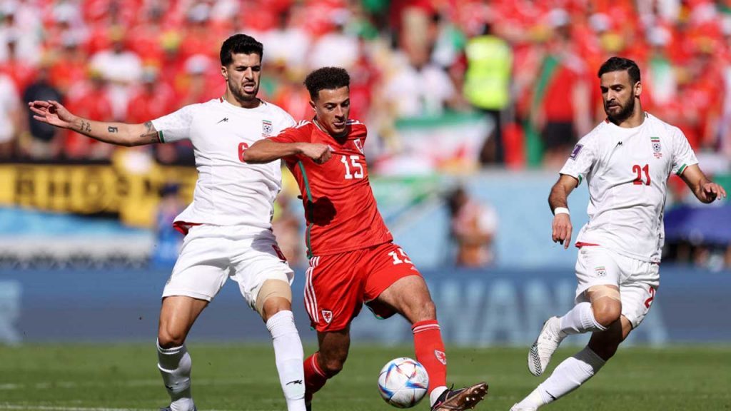 Iran defeat Wales in last-gasp effort