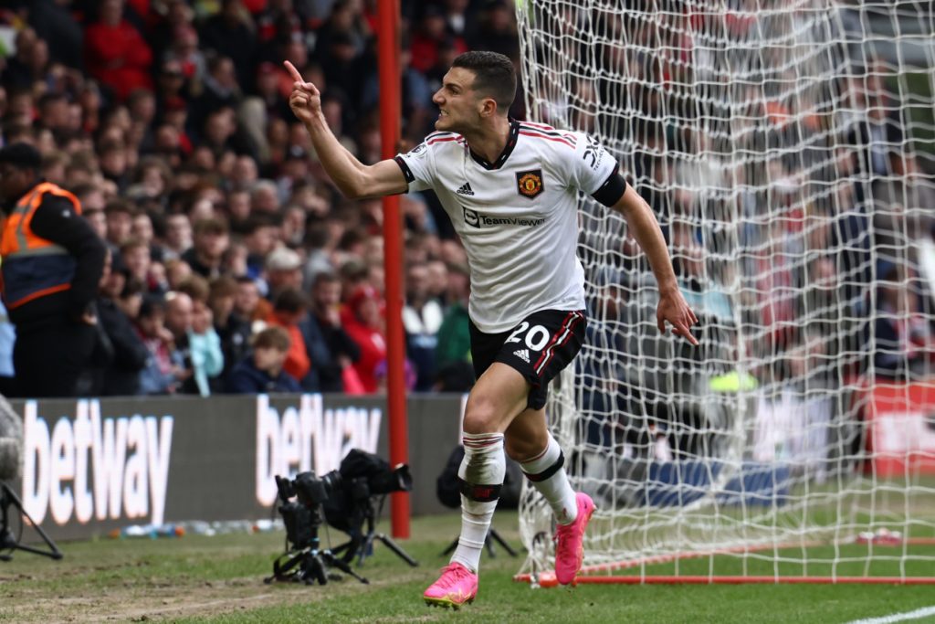 Man Utd beat Forest to climb to third in Premier League