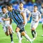 'Suarezmania' in Brazil as Uruguayan shines at Gremio