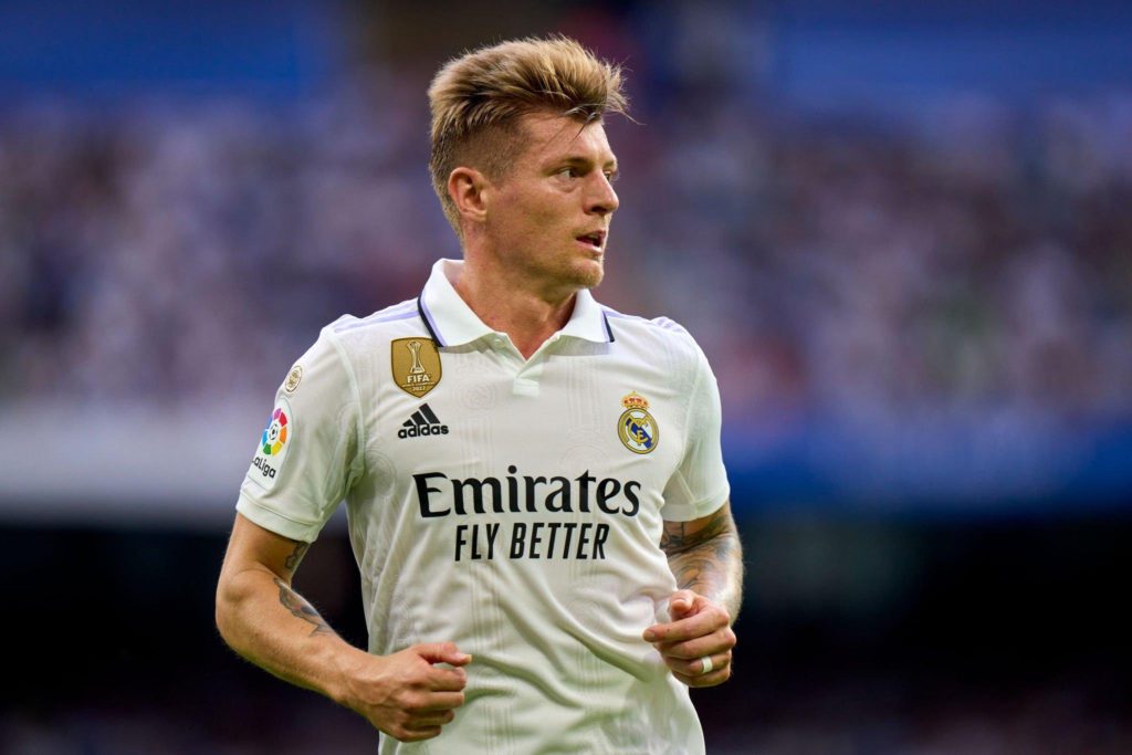 Kroos extends Real Madrid contract for extra season