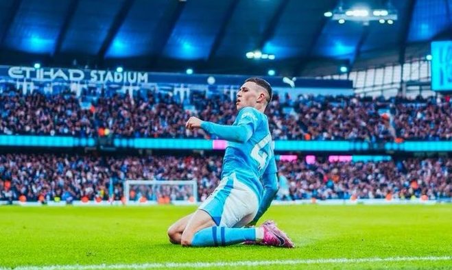 Foden double inspires Man City to derby day fightback over Man Utd