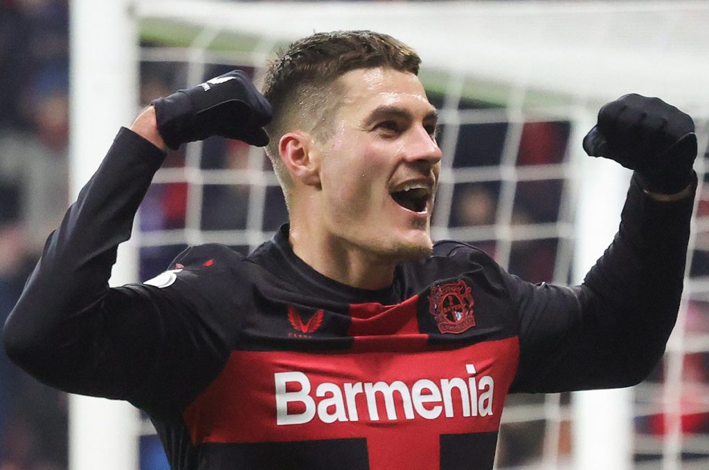 Schick snatches late draw to keep Leverkusen's unbeaten run alive