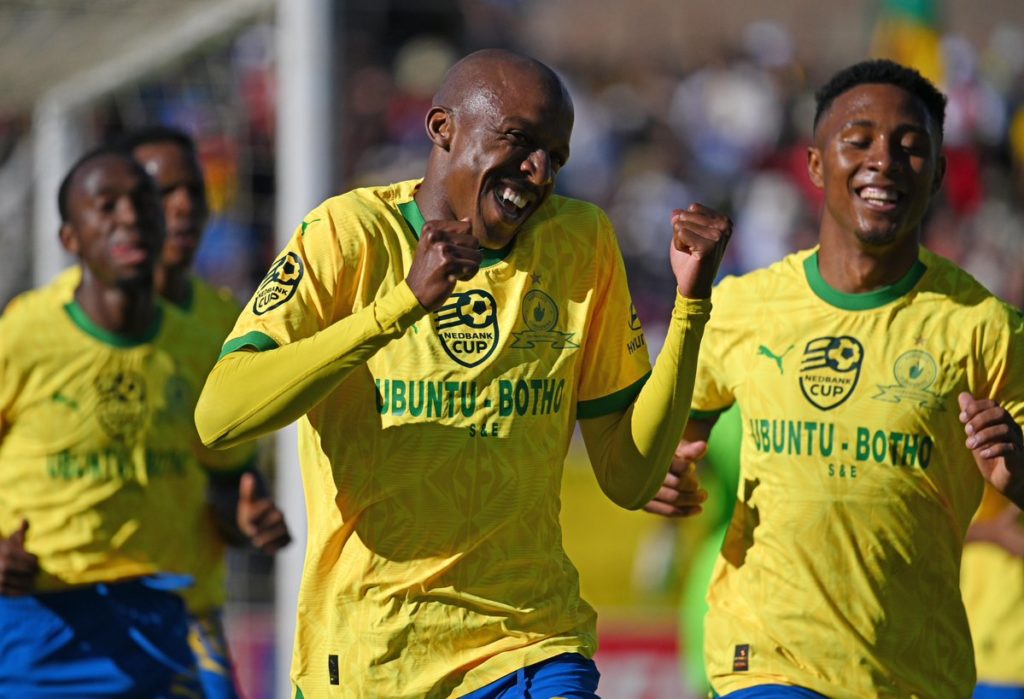 Mamelodi Sundowns stay on track for South African double