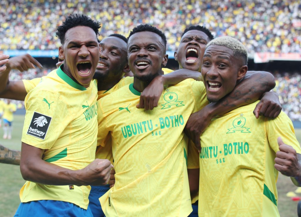 Sundowns edge Esperance as crowd violence mars last eight