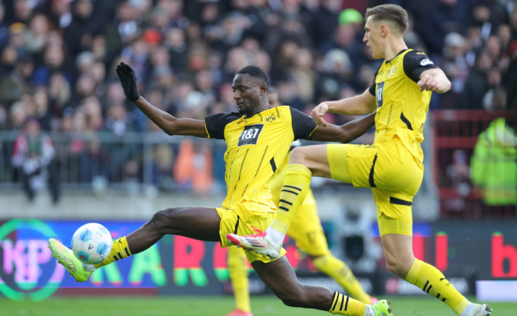 Dortmund star suffers season ending injury