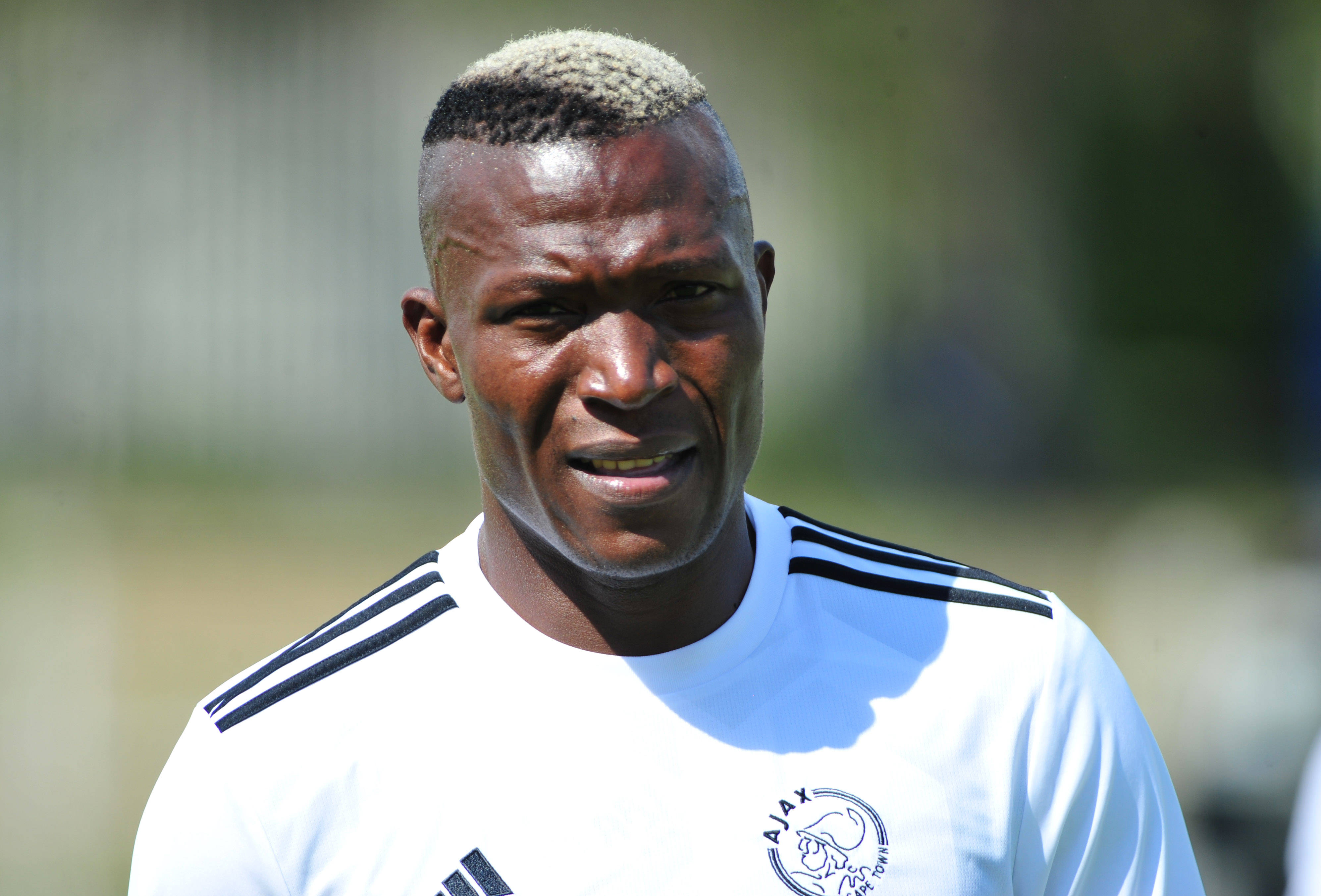 Former Pirates' striker Ndoro dies aged 40 - SoccerMag