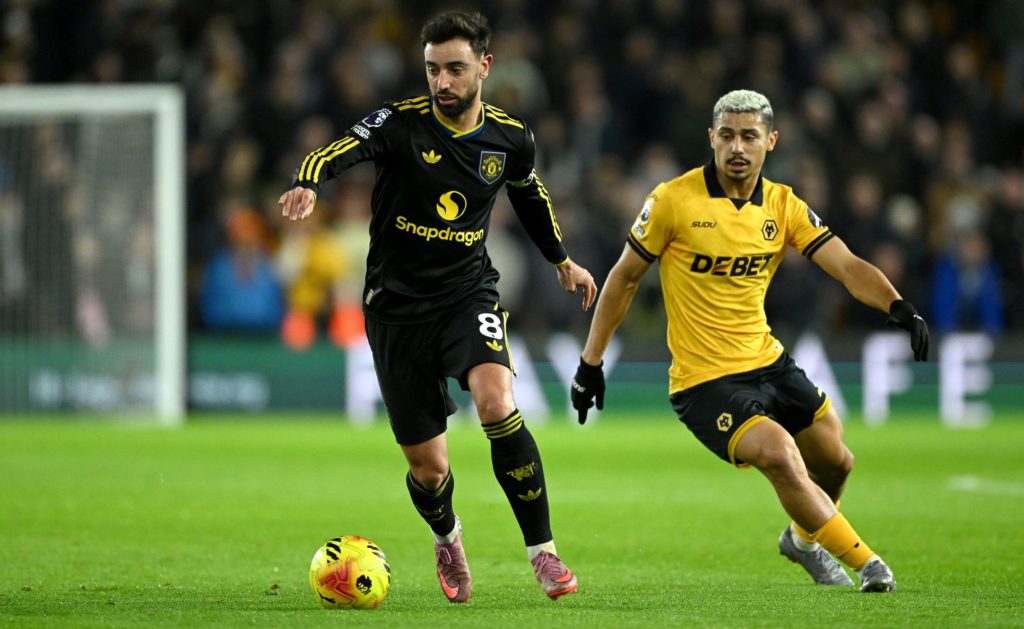 Man Utd back on track after Fernandes inspires Wolves rout