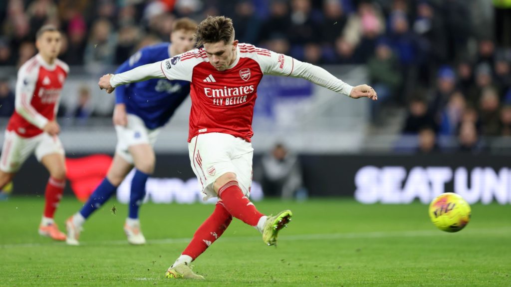 Arteta tells leaders Arsenal to 'learn' while winning