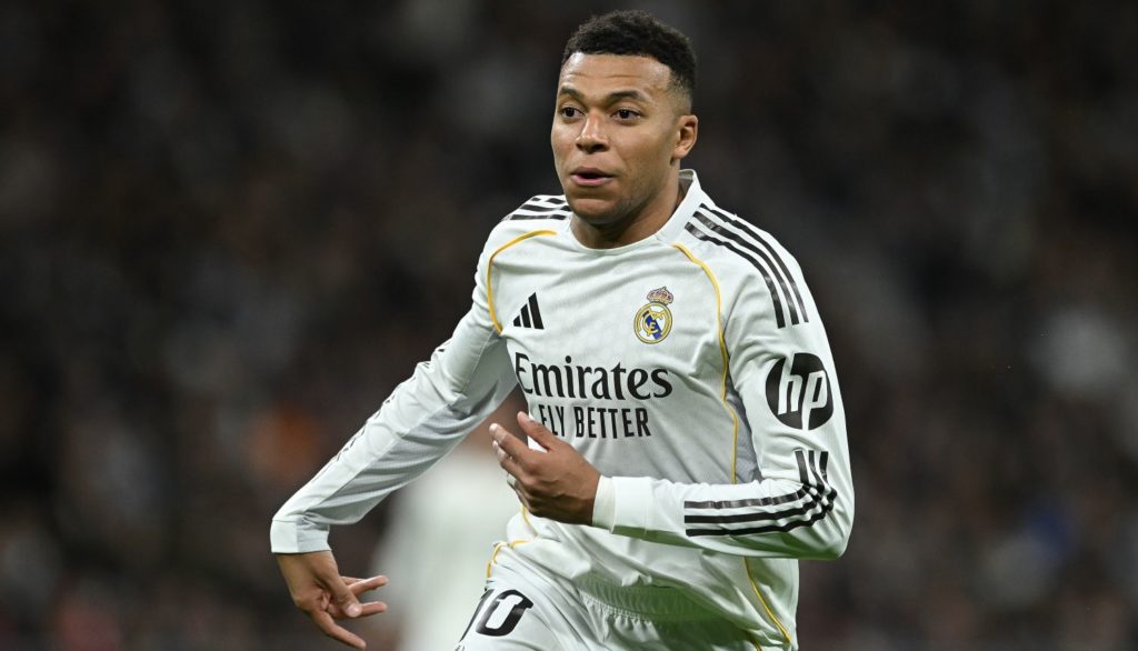 Real Madrid not 'kamikaze' with Mbappe health - Alonso