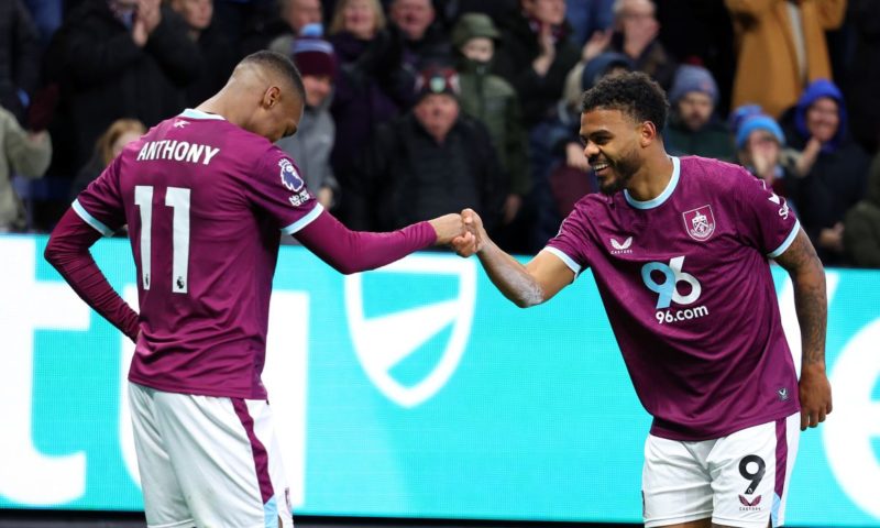 Frank's future in fresh doubt after Spurs stumble