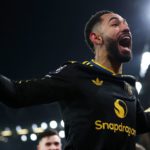 Arsenal rocked by Man Utd, Villa rekindle title bid