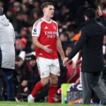 Arsenal miss chance to stretch lead in Liverpool stalemate
