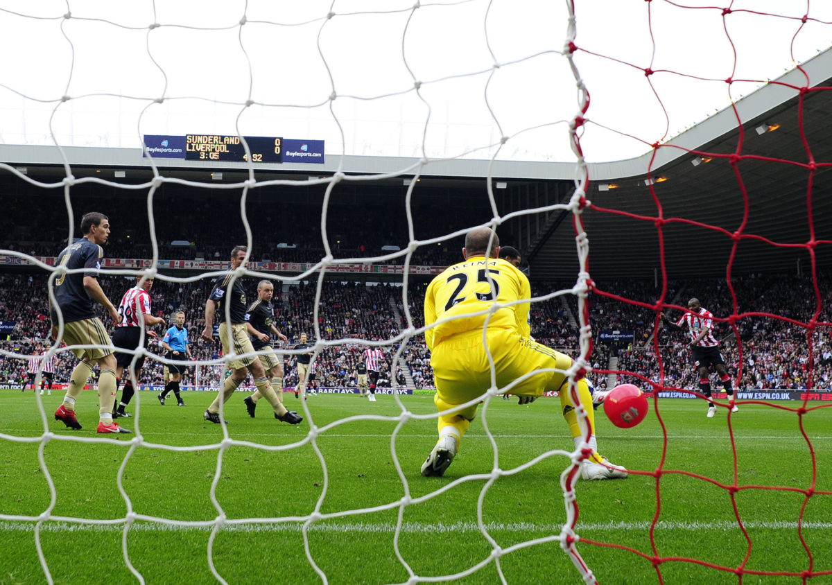 Photo: REUTERS/Nigel Roddis