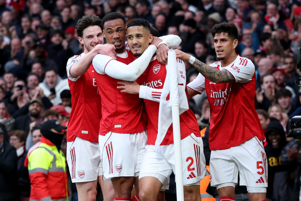 Arsenal edge Chelsea, United sink Palace - Premier League wrap