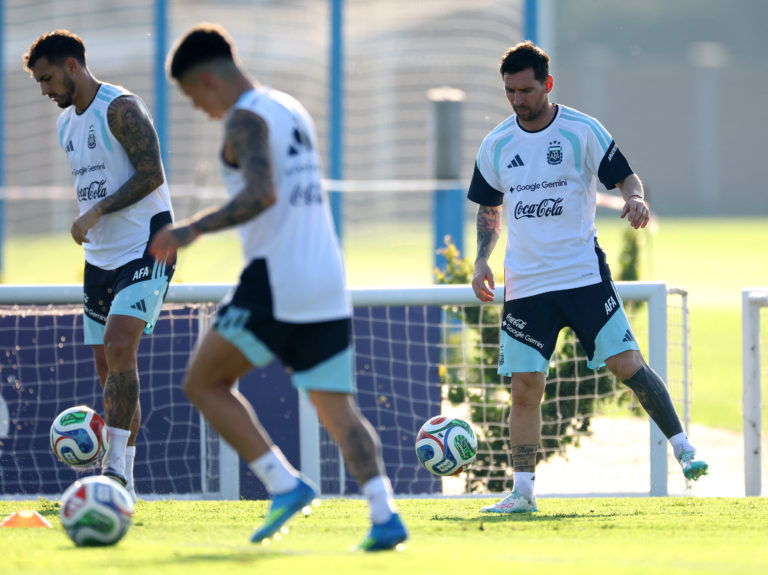 Photo: REUTERS/Agustin Marcarian