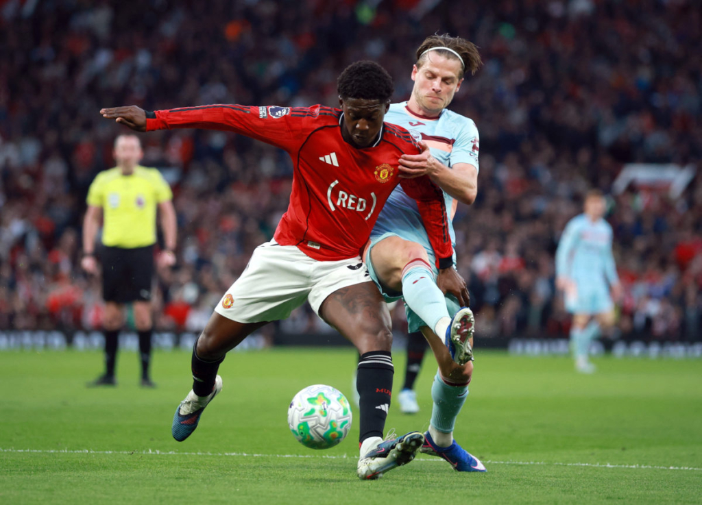 Manchester United extend Mainoo deal until 2031