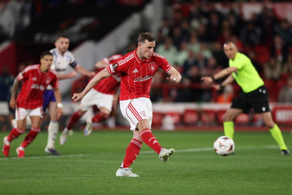 Wood strike gives Forest edge against Villa