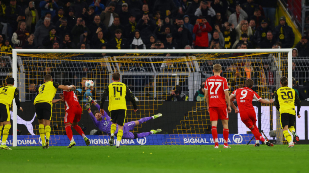 Poor record against top sides stalls Dortmund push