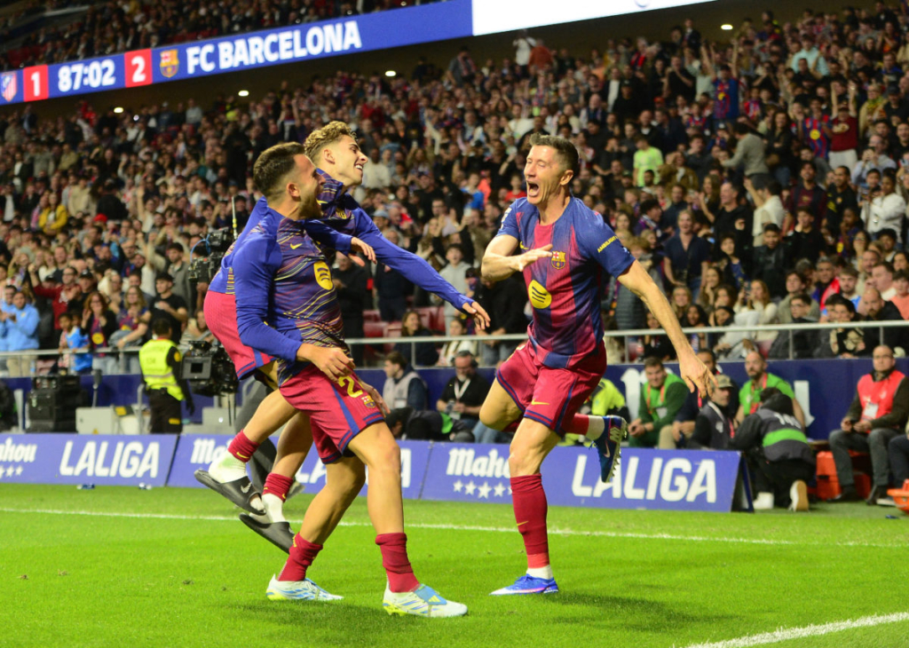 Lewandowski winner sends Barcelona seven points clear