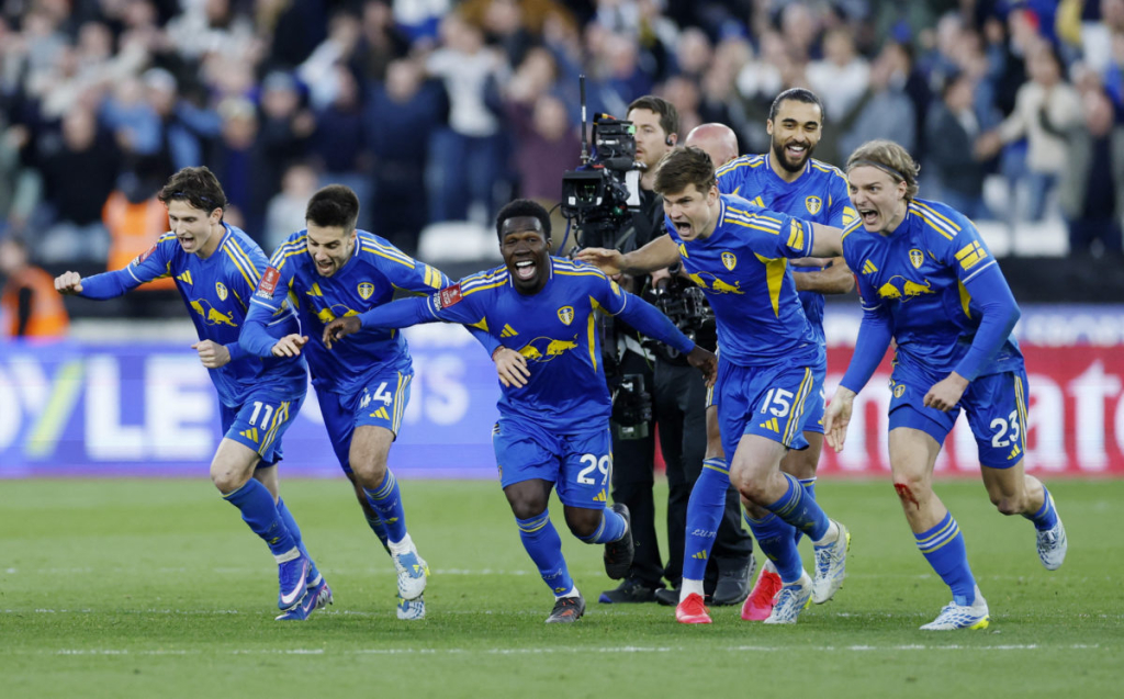 Leeds beat West Ham to seal FA Cup semi
