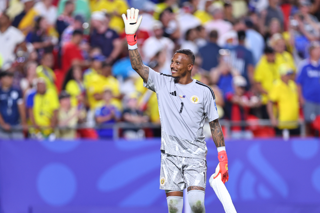 Room turns into a wall for Curaçao