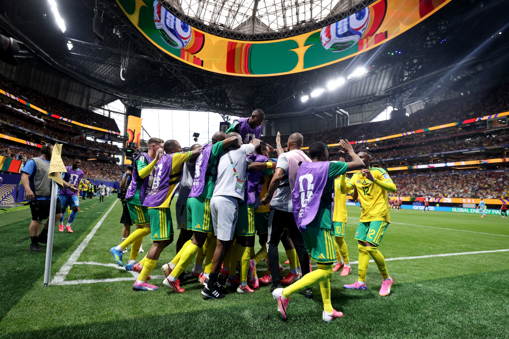 WC wrap: Bafana keep dream alive, Mexico through