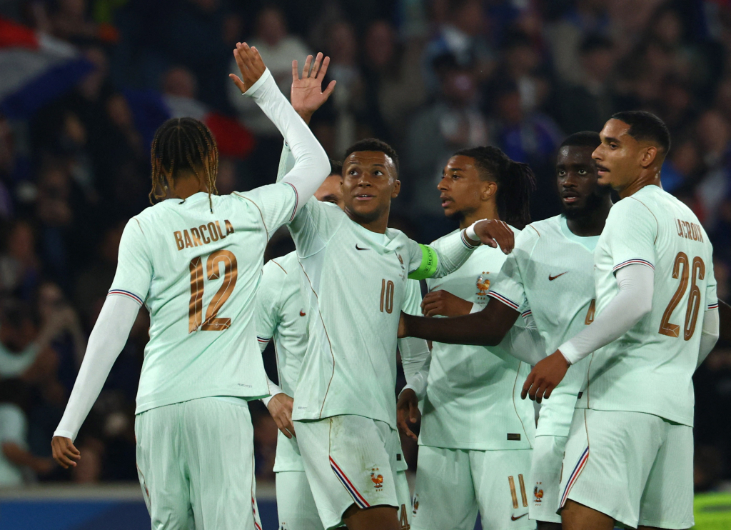 Olise shines as Deschamps issues World Cup challenge