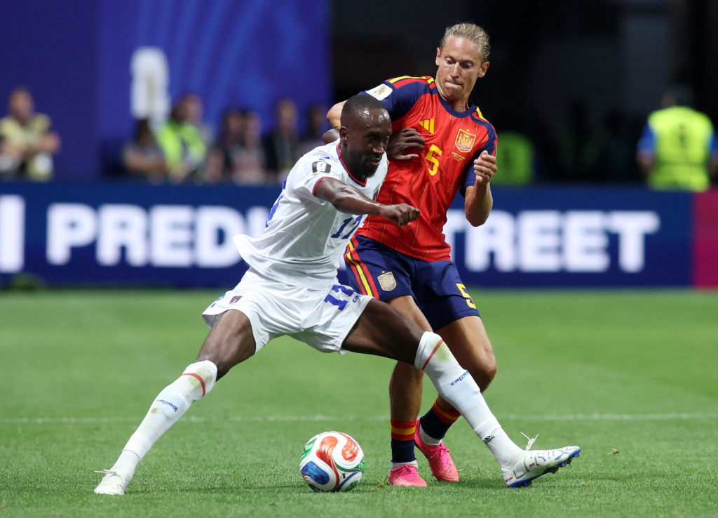 Spain held by defiant Cape Verde