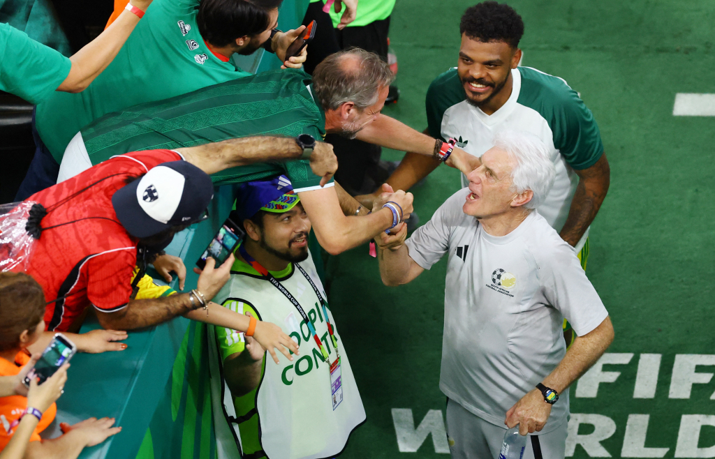 Broos says critics big mouths answered by Bafana
