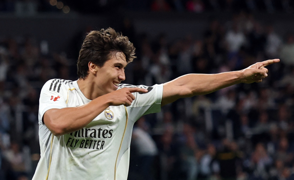 Fulham target Real Madrid striker