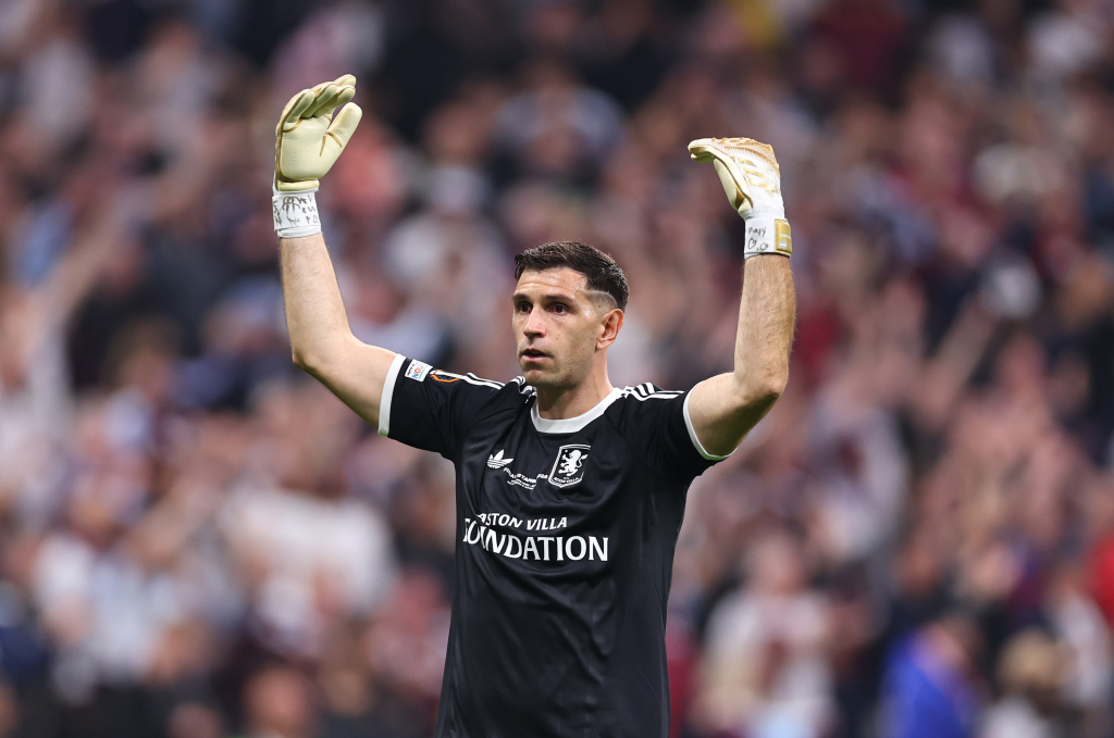 Chelsea seal Martinez signing