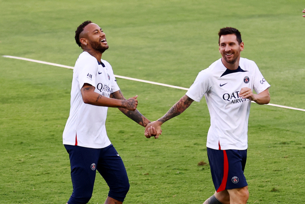 Neymar linked with blockbuster Messi reunion