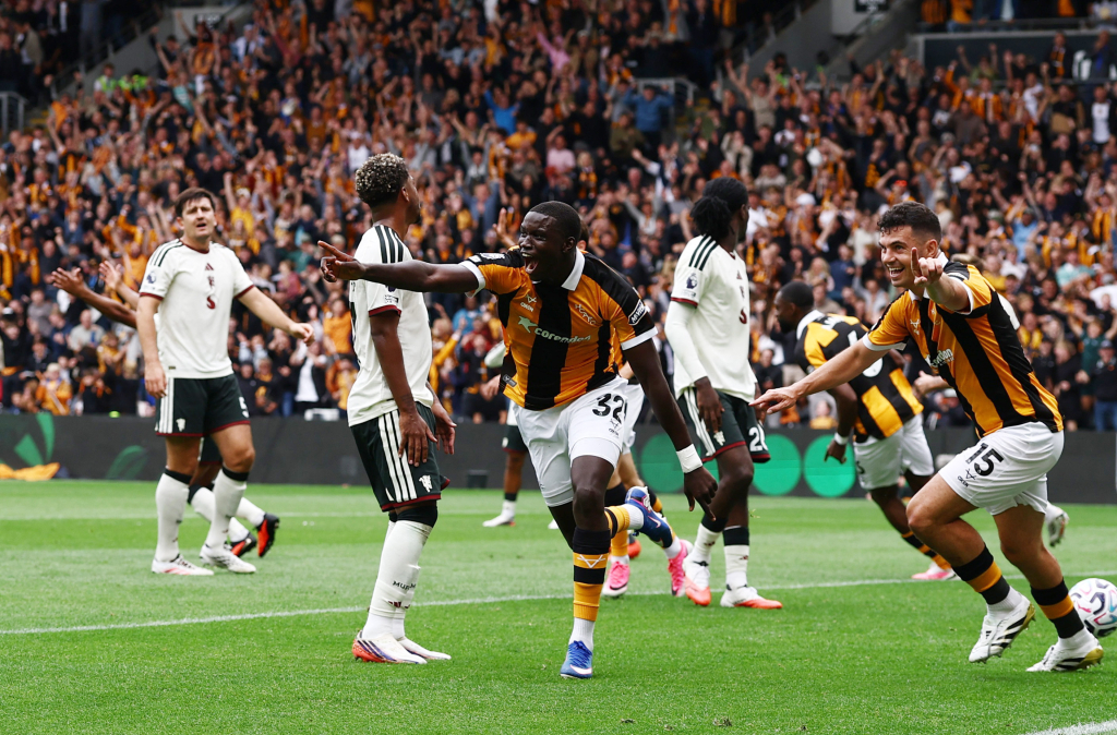 Hull City humiliate Man United