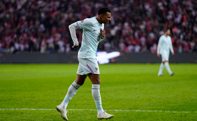 Mbappe injured as Zidane wins on France debut, Italy lose on Mancini return