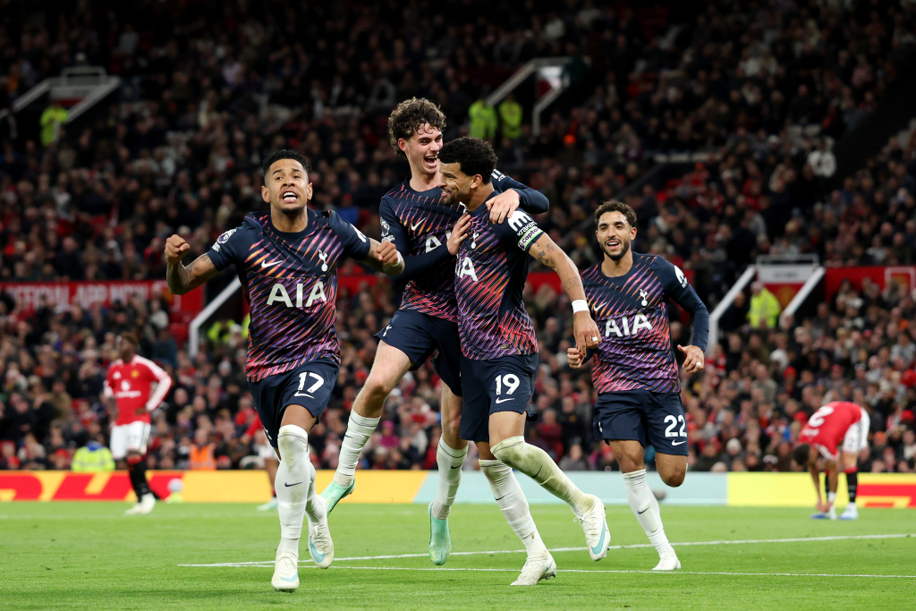 Solanke rescues Spurs as Arsenal bounce back